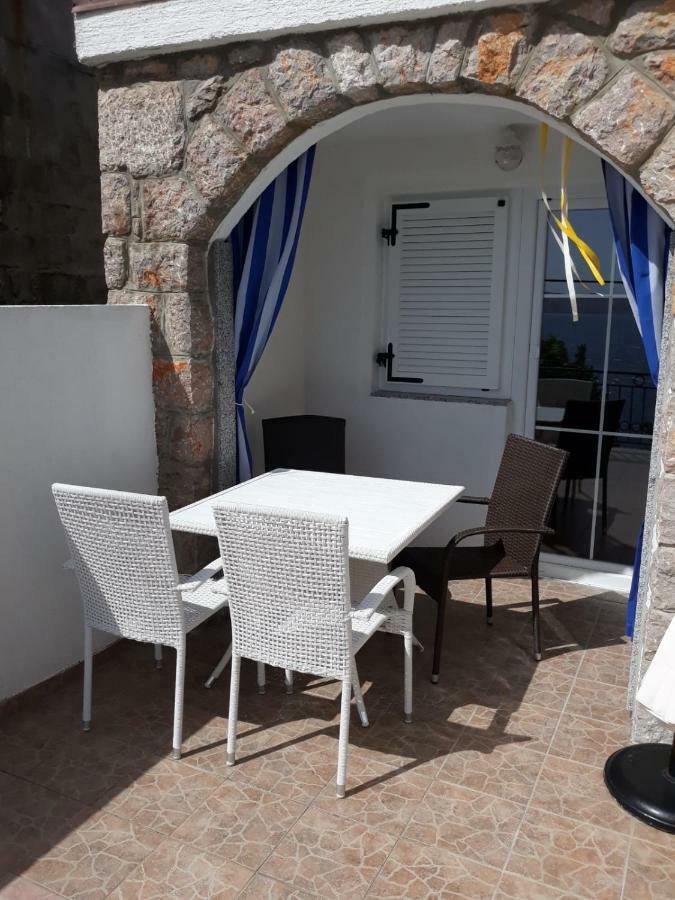 Apartman Grospic 2 Cesarica Kültér fotó