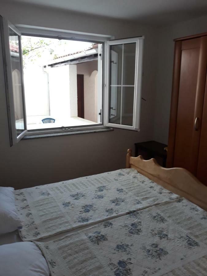Apartman Grospic 2 Cesarica Kültér fotó